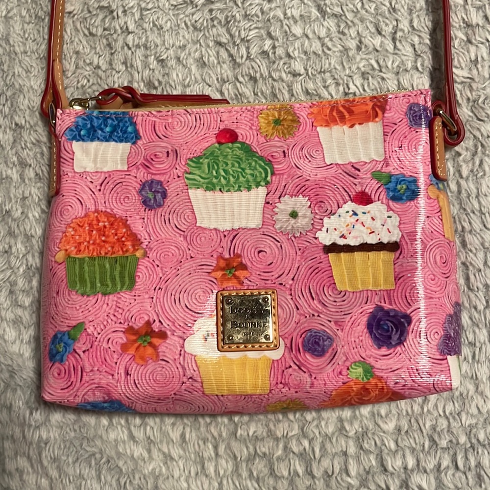 Limited edition vintage cupcake Dooney & Bourke bag- Mint condition